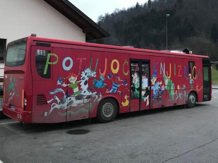 Bibliobus_vrzdenec1